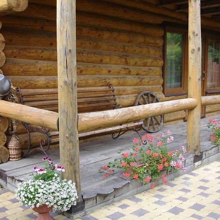 Смерекова Хата Pochaiv Dış mekan fotoğraf