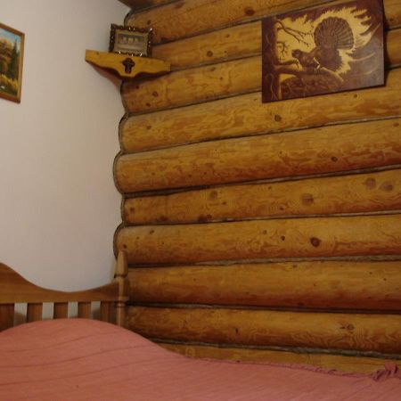 Смерекова Хата Pochaiv Dış mekan fotoğraf