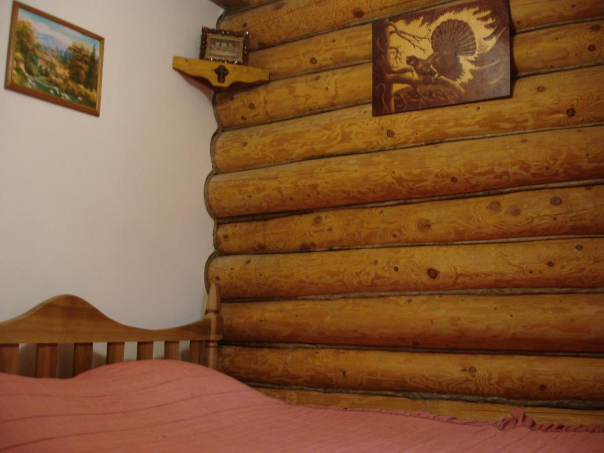 Смерекова Хата Pochaiv Dış mekan fotoğraf